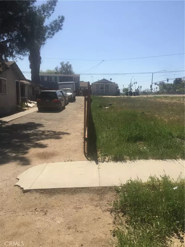 Perris, CA 92570,383 W Third ST