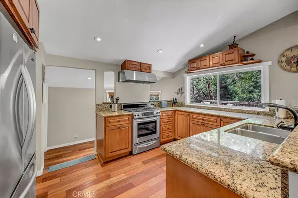 Idyllwild, CA 92549,25025 Rim Rock RD