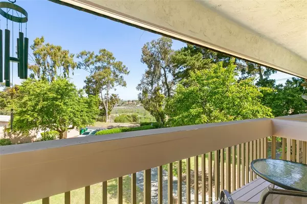 Carlsbad, CA 92010,2808 Via Magia