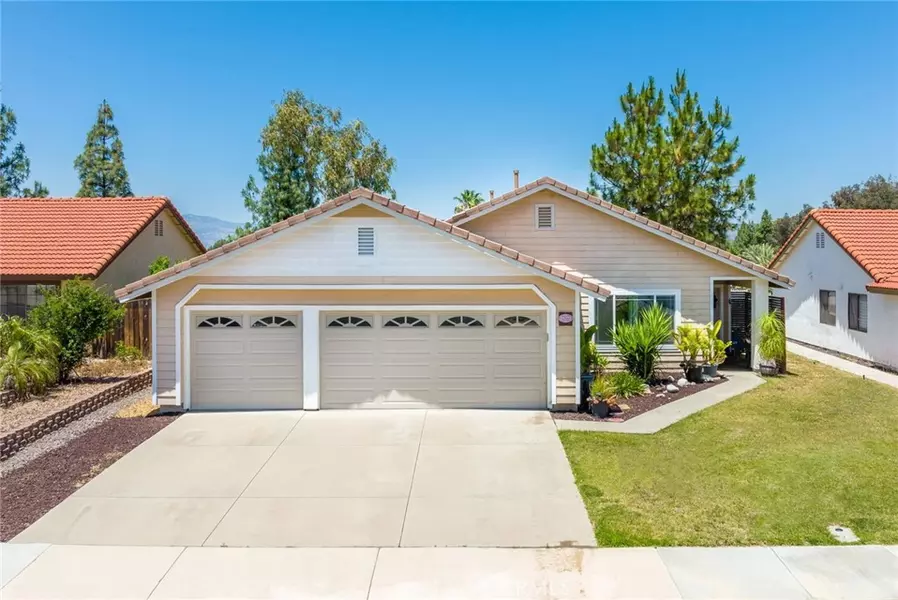 25272 Shadescale DR, Murrieta, CA 92563