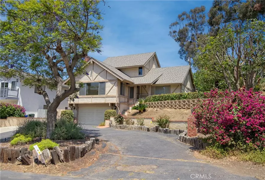 1354 Eucalyptus AVE, Vista, CA 92084