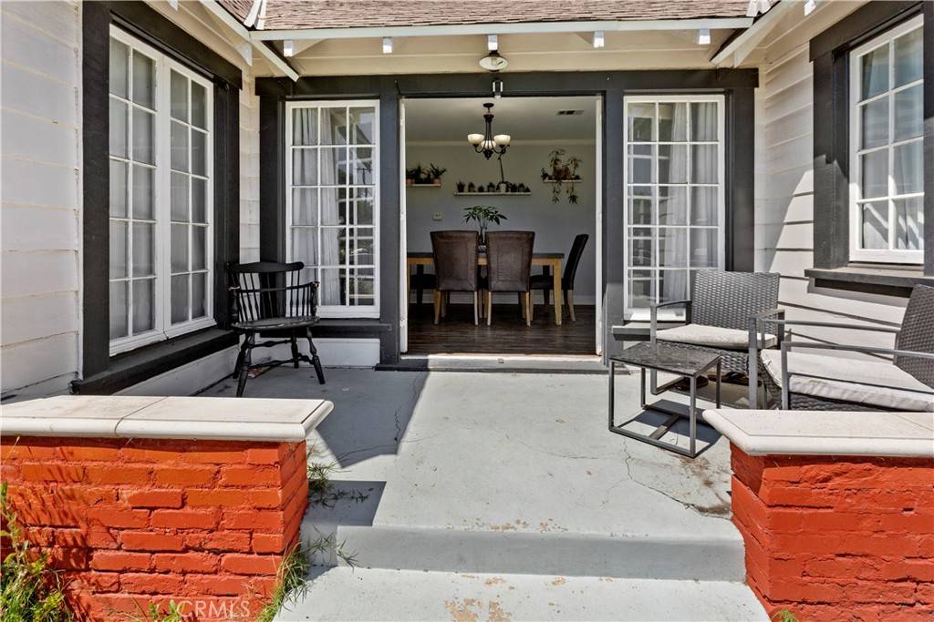 Downey, CA 90241,10736 La Reina AVE