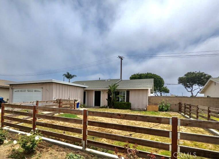 20872 Crestview LN, Huntington Beach, CA 92646