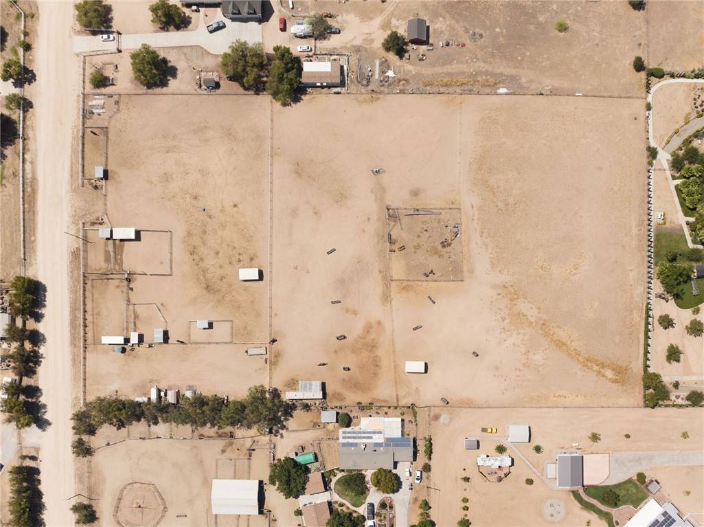 Hemet, CA 92543,30665 Santa Fe ST