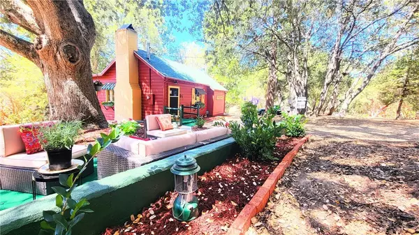 Idyllwild, CA 92549,52655 Pine Cove RD