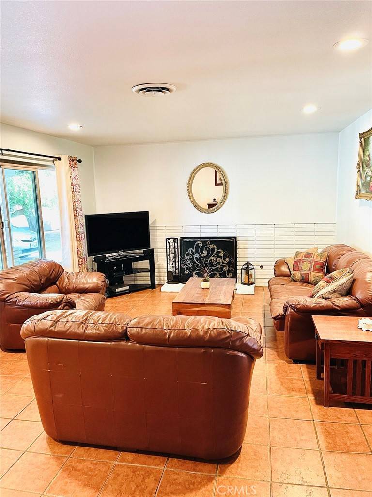 Hemet, CA 92543,1151 Emerald ST