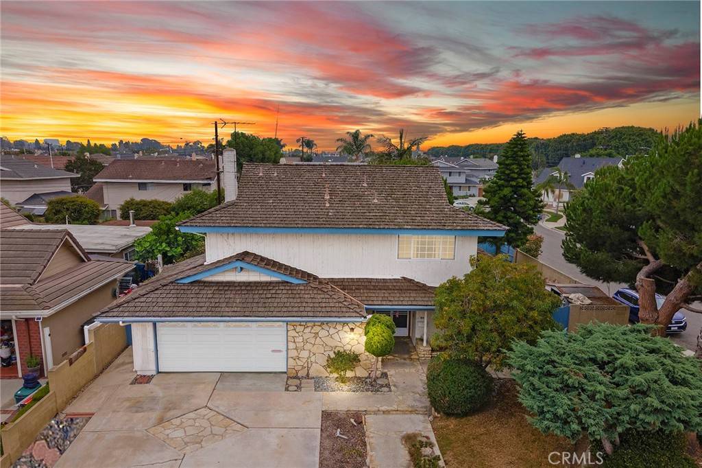 16442 Duchess LN, Huntington Beach, CA 92647