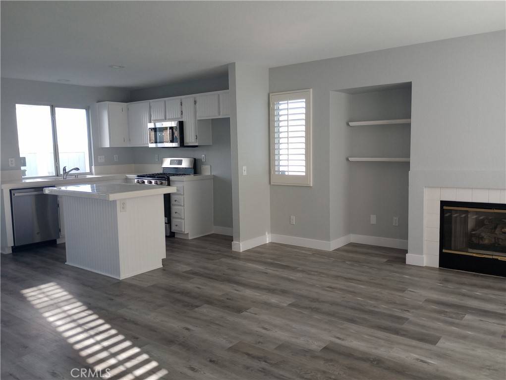 Corona, CA 92883,27503 Acorn DR