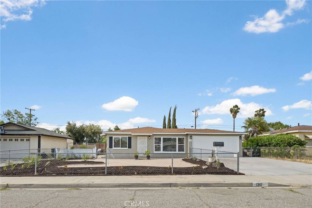 130 W Montrose AVE, Hemet, CA 92543