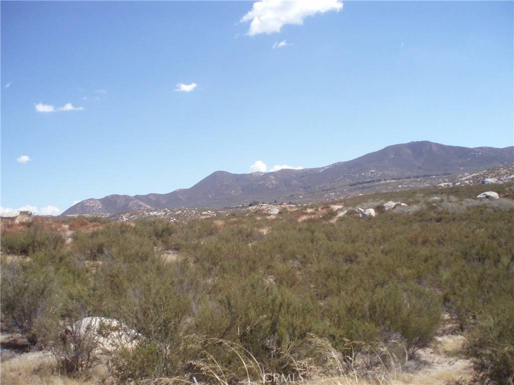 Hemet, CA 92544,6 Avenida Sierra Rojo
