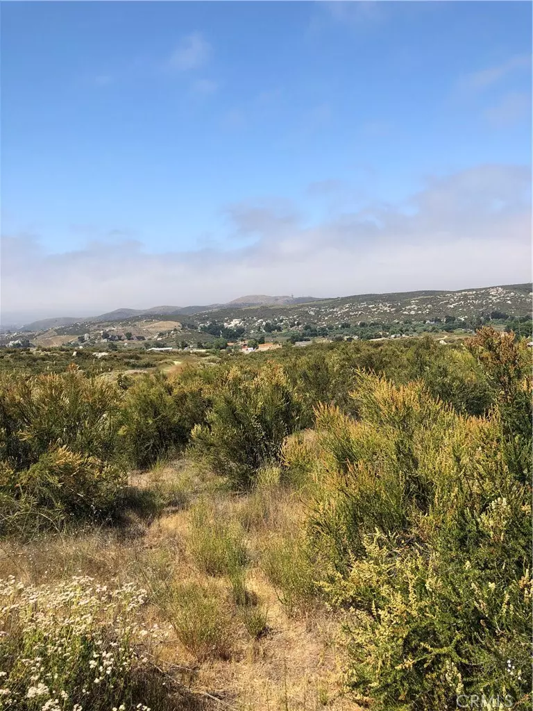Hemet, CA 92544,10 Treasure Drive