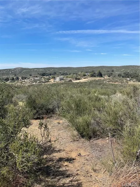 65 Madera DR, Hemet, CA 92544