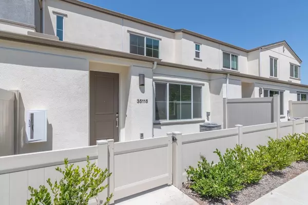 Fallbrook, CA 92028,35115 Grove Trail