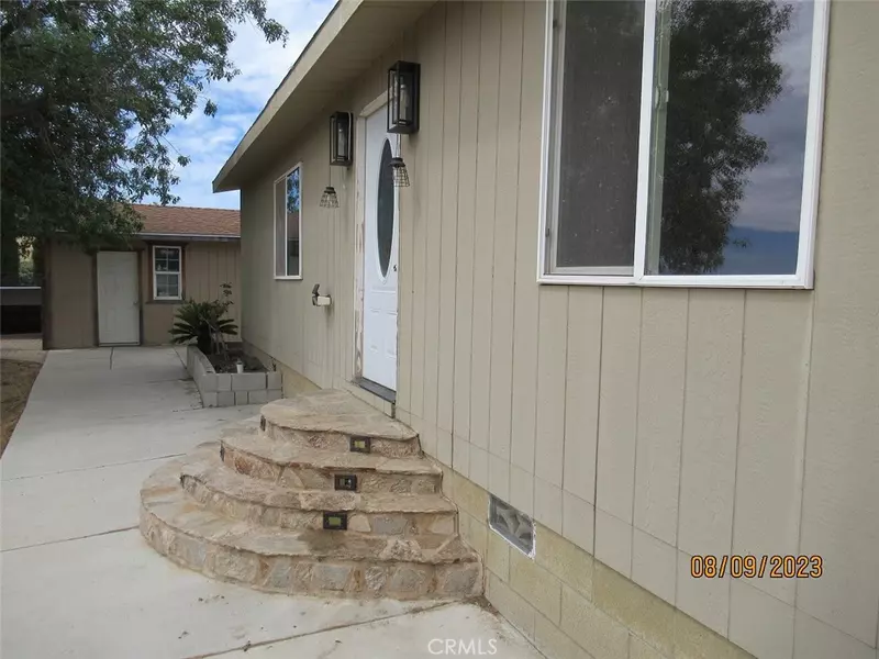 42125 Crazy Horse Canyon RD, Aguanga, CA 92536