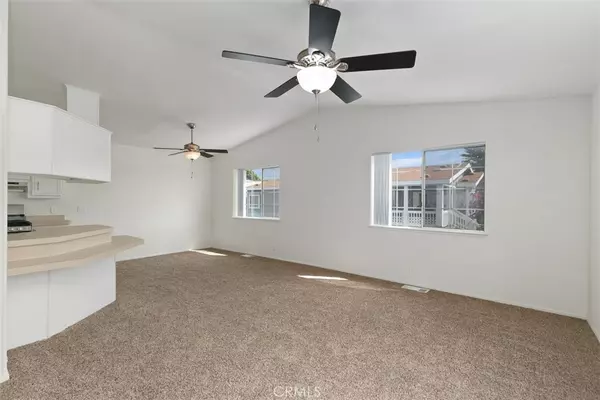 Anaheim, CA 92807,5815 E La Palma AVE #2