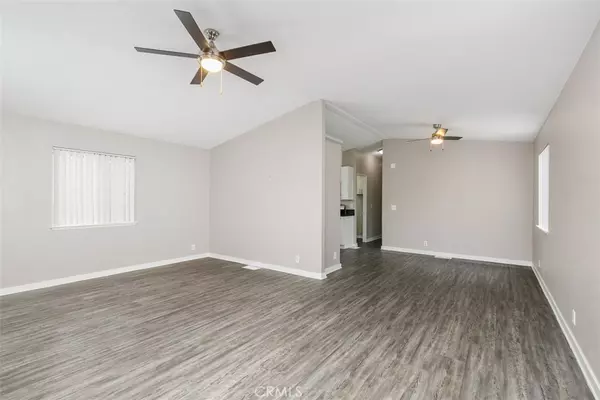 Anaheim, CA 92807,5815 E La Palma AVE #6