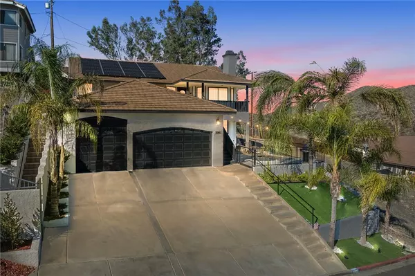 22882 Giant Fir PL, Canyon Lake, CA 92587