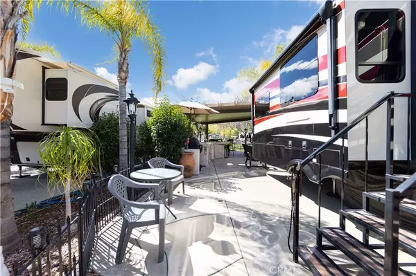 Aguanga, CA 92536,45525 Highway 79 S Unit 42