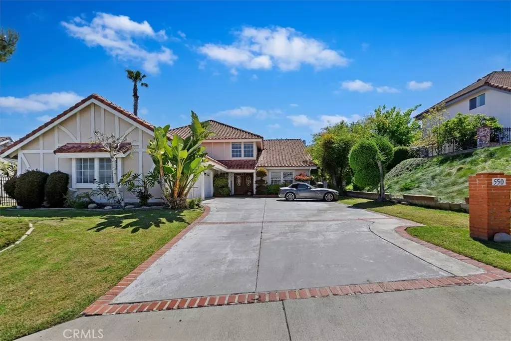 Anaheim Hills, CA 92807,550 S Avenida Faro