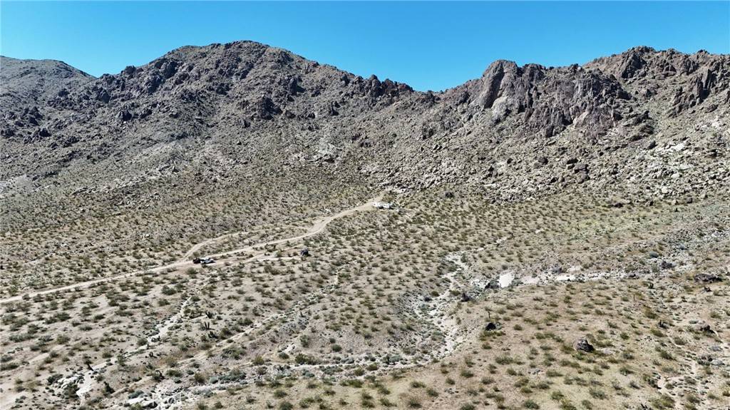 Lucerne Valley, CA 92356,122 Corralejo TRL