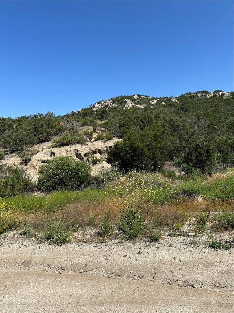 Hemet, CA 92544,66 Rocky Knoll RD