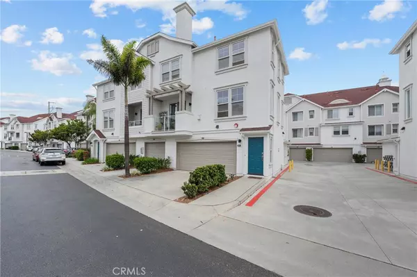 Oceanside, CA 92054,825 Harbor Cliff WAY #261