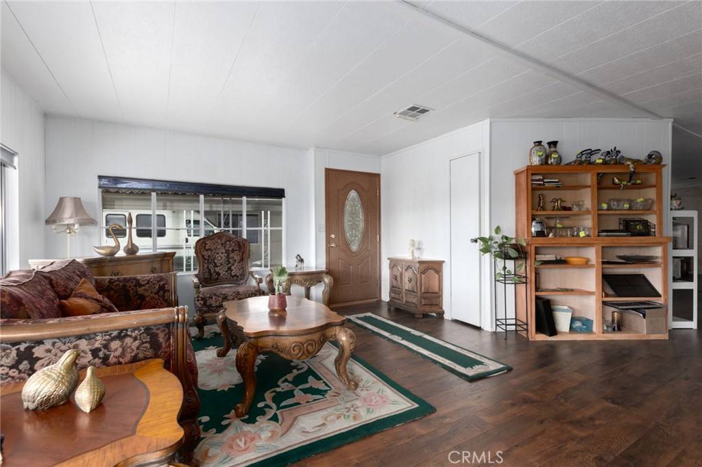 Hemet, CA 92545,601 N Kirby ST #76