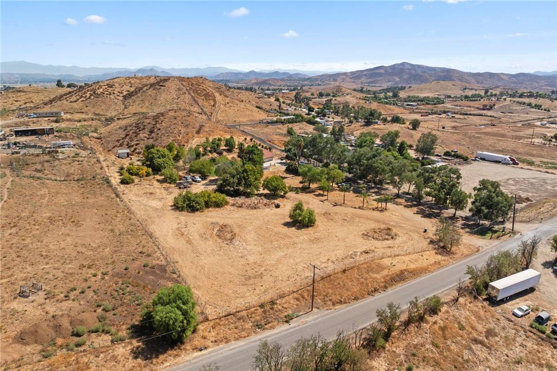 Perris, CA 92570,25050 Marie ST