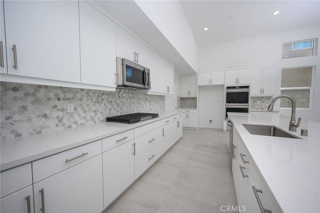 Palm Springs, CA 92262,283 Mustang LN