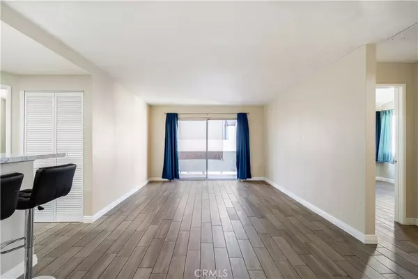 Lake Elsinore, CA 92530,16377 Lakeshore DR #3H