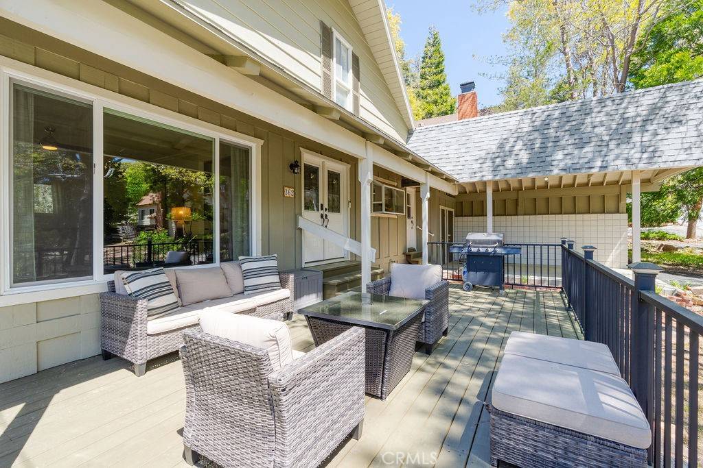 362 Heliotrope DR, Lake Arrowhead, CA 92352