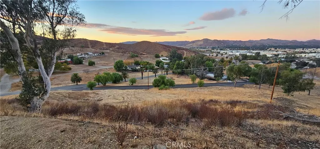 Lake Elsinore, CA 92530,0 Hill AVE