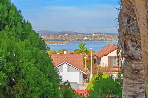 Lake Elsinore, CA 92530,15660 Lake Ridge RD