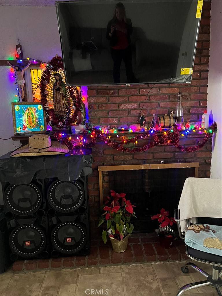 Bloomington, CA 92316,18489 Santa Ana AVE