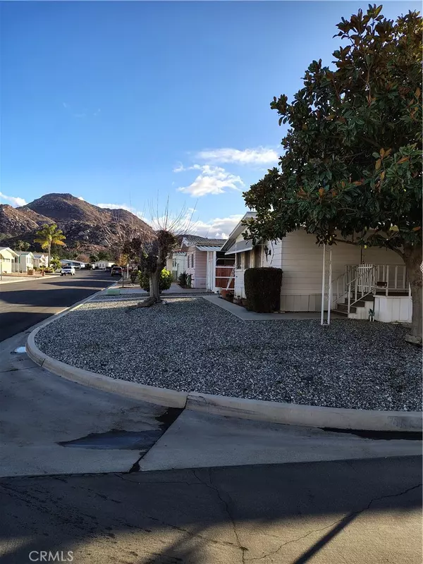 Homeland, CA 92548,26081 Kentia Palm DR