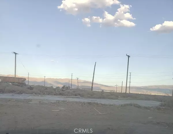 Trona, CA 93562,82403 Wingate AVE