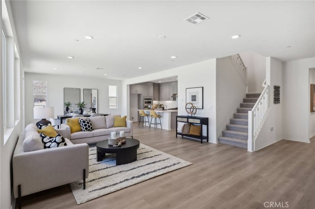 Highland, CA 92346,7994 Campania RD