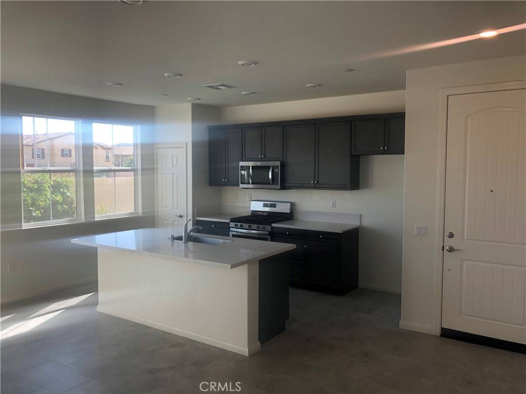 Murrieta, CA 92562,41957 Zafra ST
