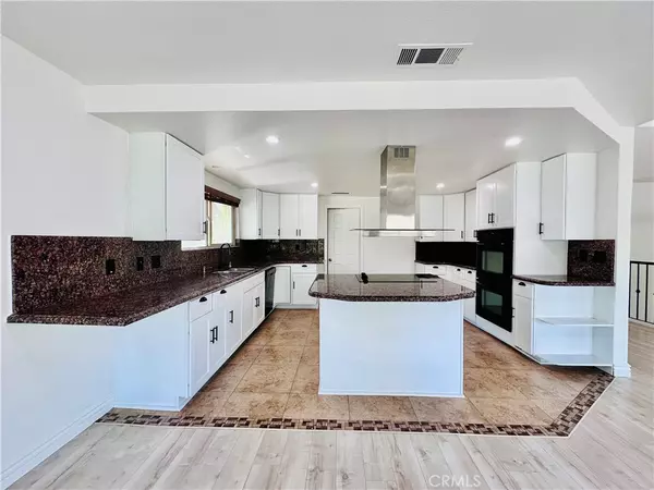 Canyon Lake, CA 92587,22700 Cascade DR