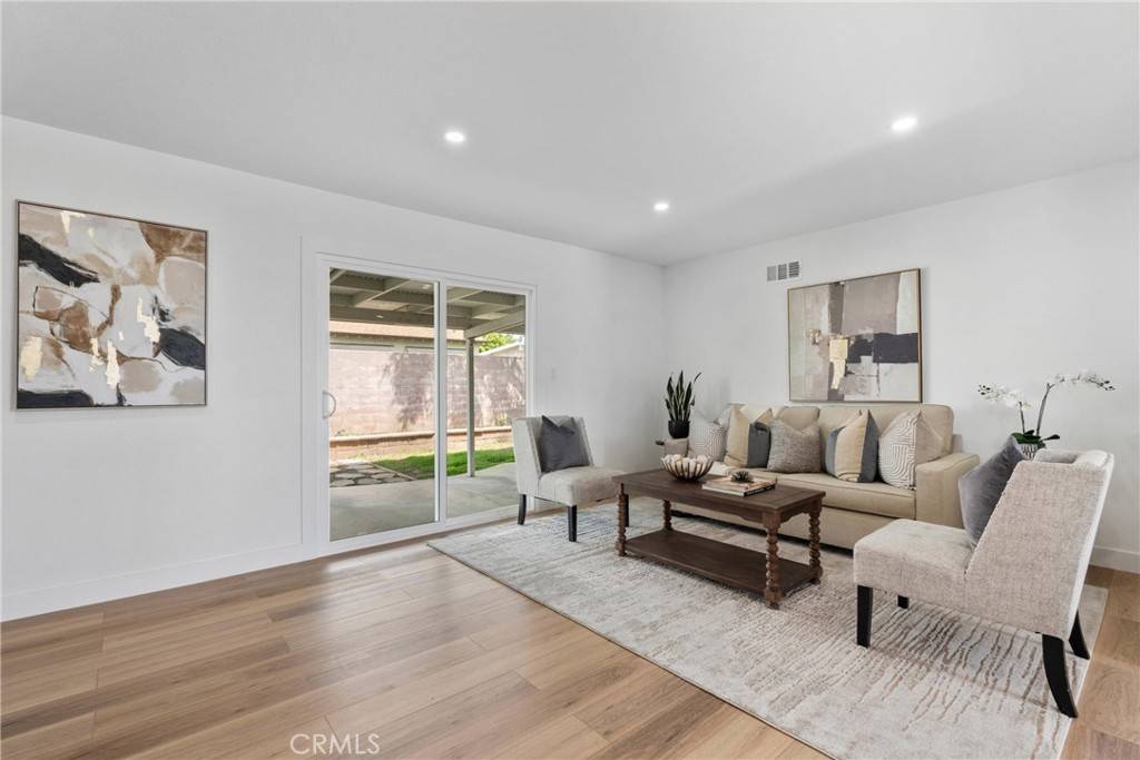 Montclair, CA 91763,5594 Denver ST