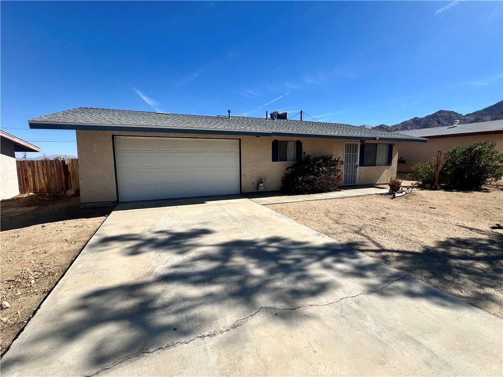 29 Palms, CA 92277,6947 Star Dune AVE