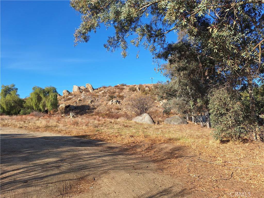 Nuevo, CA 92567,71 Juniper Flats RD