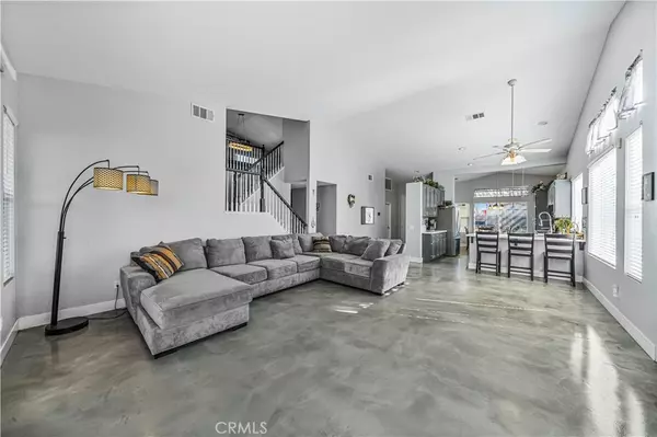 799 N Hemet ST Hemet, CA 92544