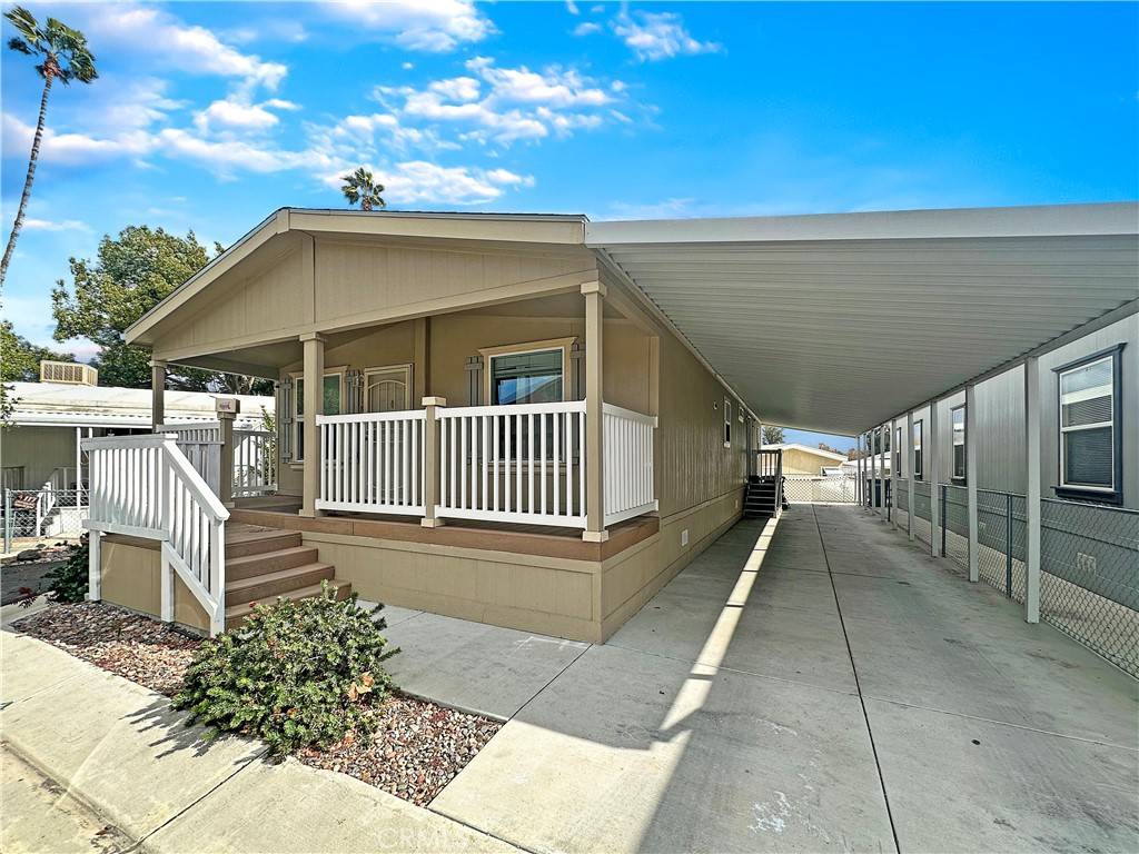 Lake Elsinore, CA 92530,32900 Riverside DR #118