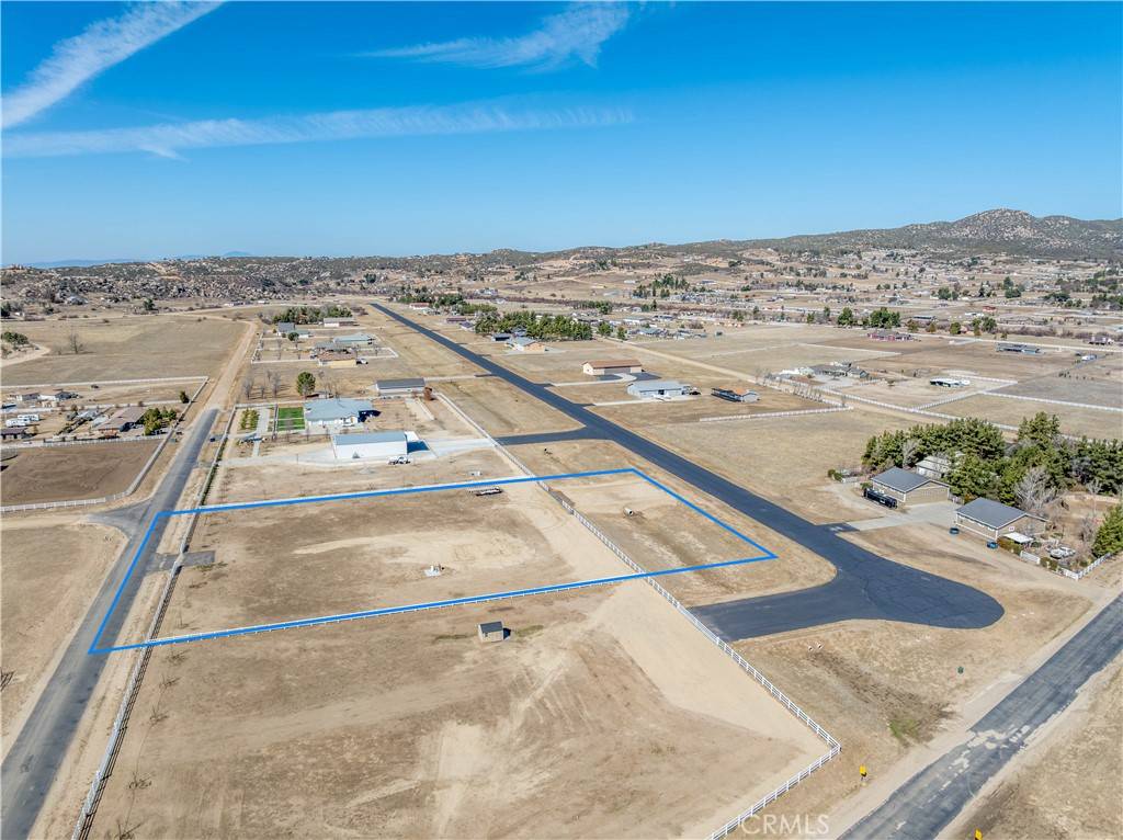 Aguanga, CA 92536,330 Sky Harbor WAY