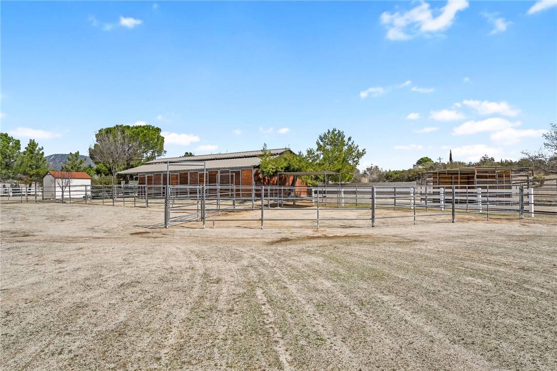Anza, CA 92539,39725 Ivan DR