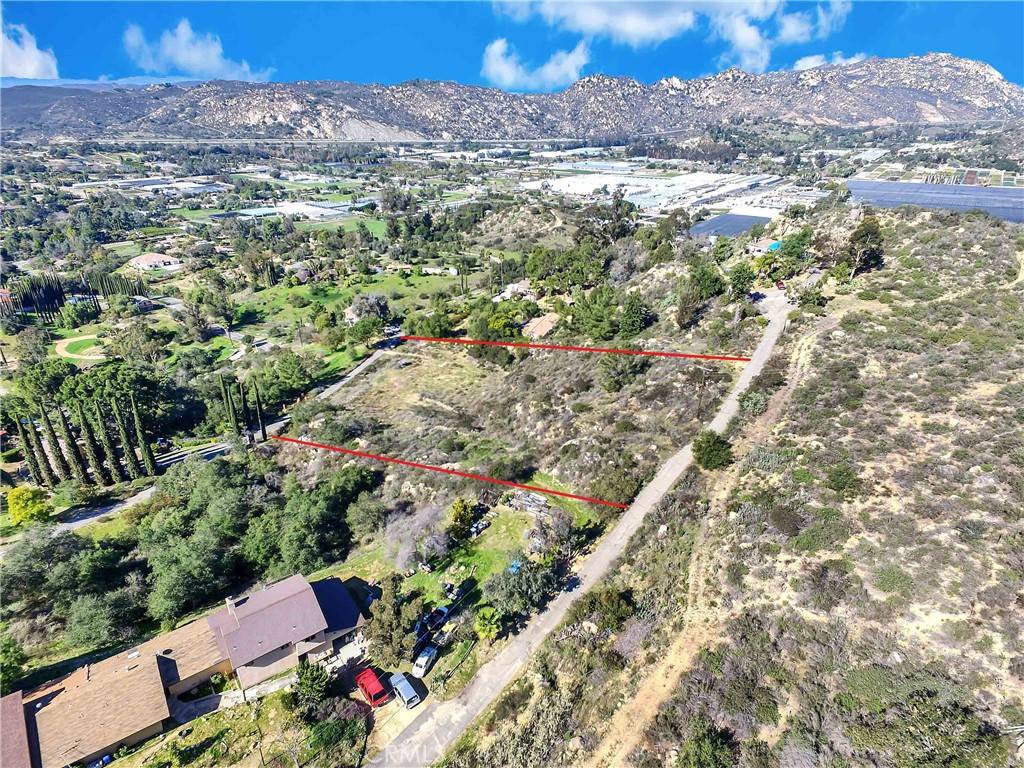 Fallbrook, CA 92028,5540 Rainbow Heights RD