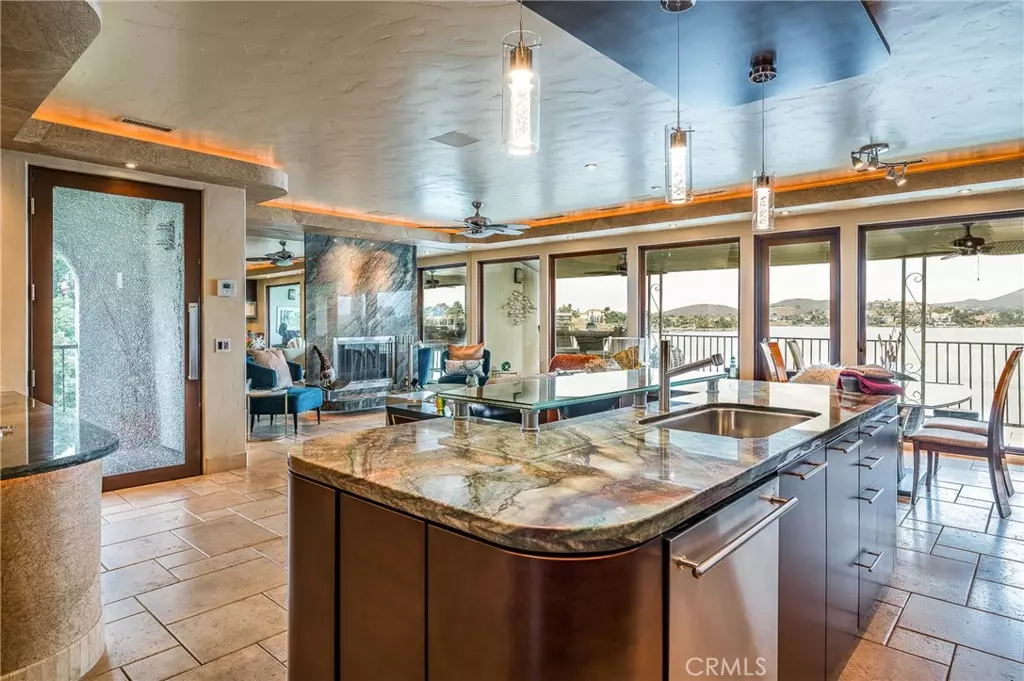 Canyon Lake, CA 92587,22052 Treasure Island Dr. #36