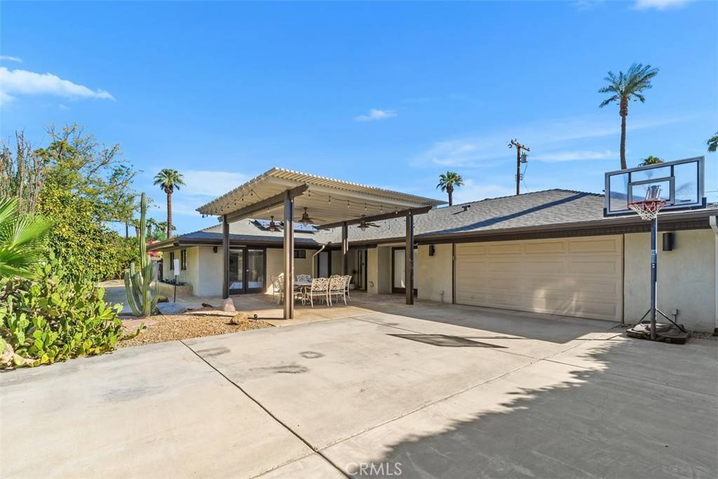 La Quinta, CA 92253,46560 Cameo Palms DR