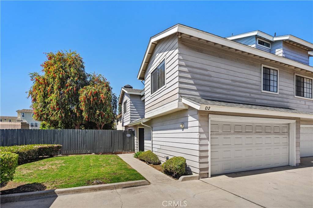 Costa Mesa, CA 92627,355 Avocado ST #9  (D-2)